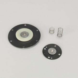 Donaldson 1A25653203-000-440 в комплект деталей для ремонта диафрагменного клапана 38 мм (1 1/2 дюйма) входят 2 круглые мембраны и пружина.